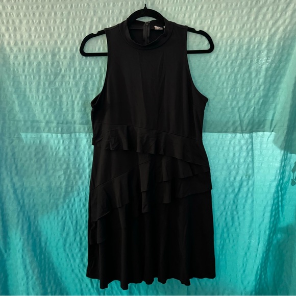 GAP - little black dress - mock neck- size Medium - soft material - Picture 1 of 3